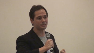 Dr. Andr&eacute; Percia